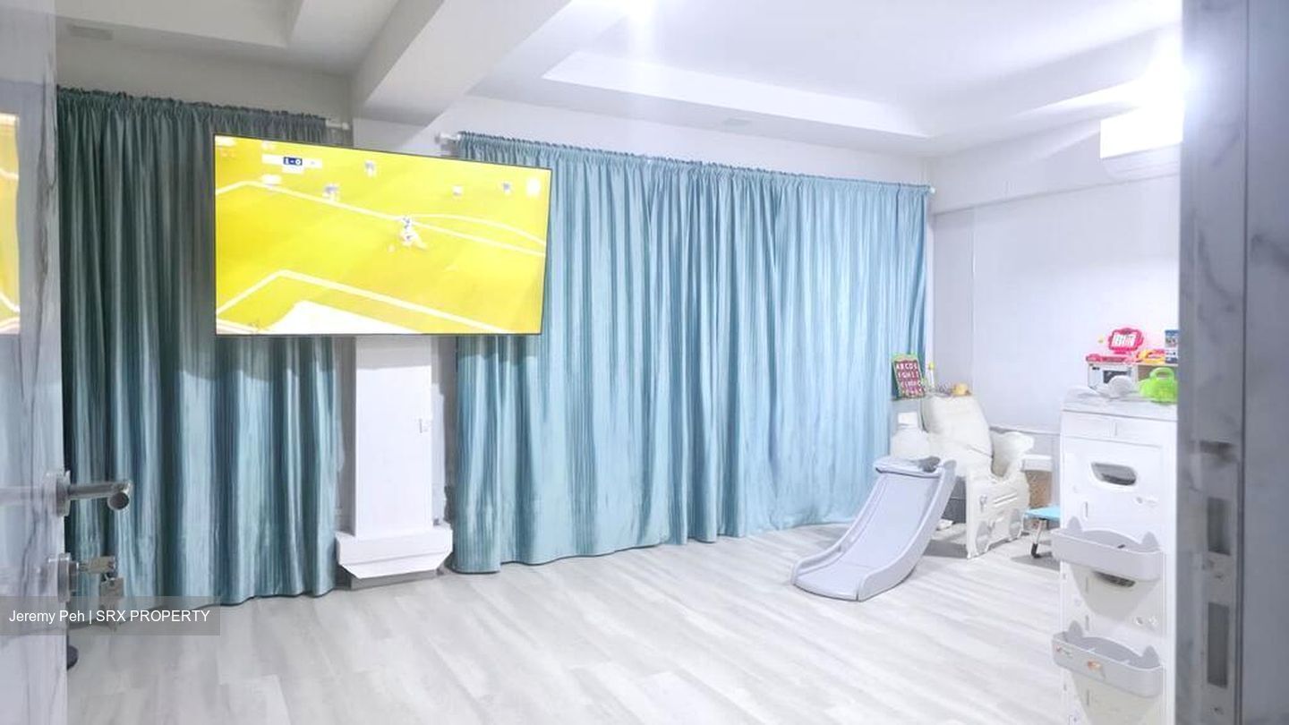 Blk 384 Tampines Street 32 (Tampines), HDB 5 Rooms #563629571